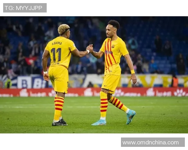 英超激战巴萨狂胜那不勒斯五球大捷引发全场热议与赛后深度点评